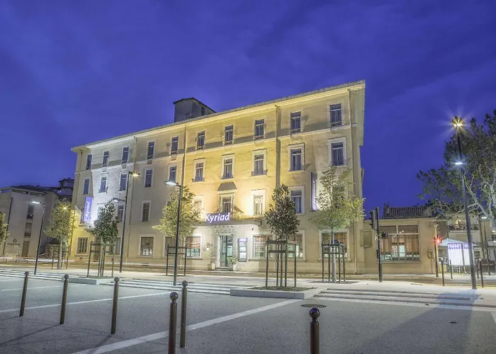 Kyriad Orange Centre Ville - Hotel & Restaurant & Bar - La Galerie D\'Art Des Princes - Provence Alpes Cote D\'Azur - France - Proche A7-A9 - Exit21- Chateauneuf-Du-Pape Avignon Bollene Nimes