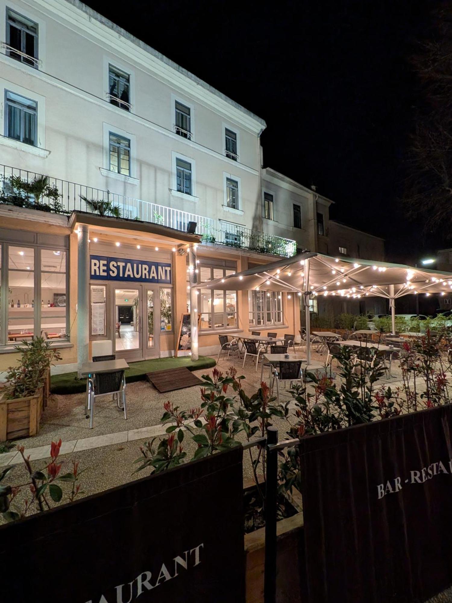 Kyriad Centre - & Restaurant & Bar - La Galerie D'art Des Princes - Provence Alpes Cote D'azur - France - Proche A7-a9 - Exit21- Chateauneuf-du-pape Avignon Bollene Nimes 3*
